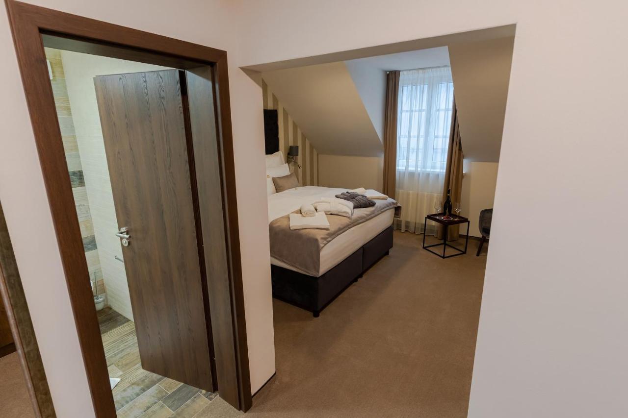 Hotel Demaenova **** Ліптовський Мікулаш Екстер'єр фото