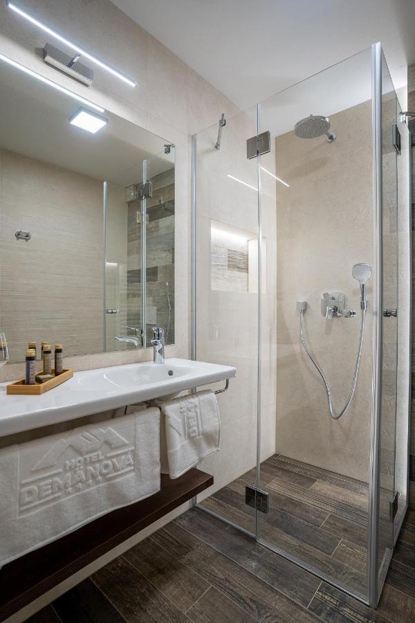 Hotel Demaenova **** Ліптовський Мікулаш Екстер'єр фото