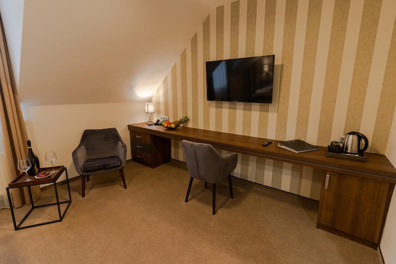 Hotel Demaenova **** Ліптовський Мікулаш Екстер'єр фото