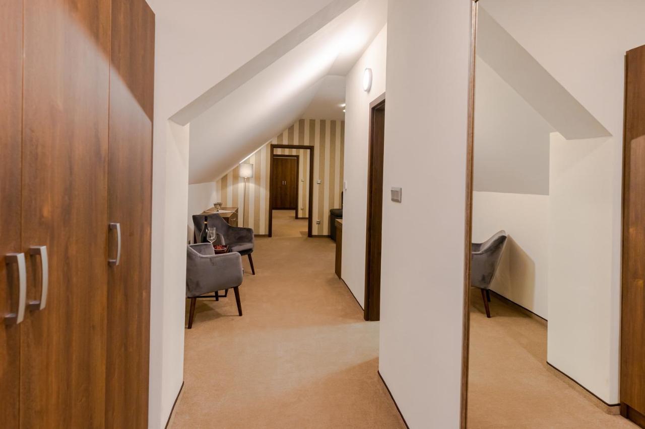 Hotel Demaenova **** Ліптовський Мікулаш Екстер'єр фото